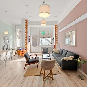 https://apartments-am-schillerpark.find-berlin-hotels.com