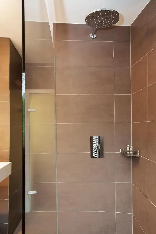 Hotel Mons Am Goetheplatz Munich 2*,
